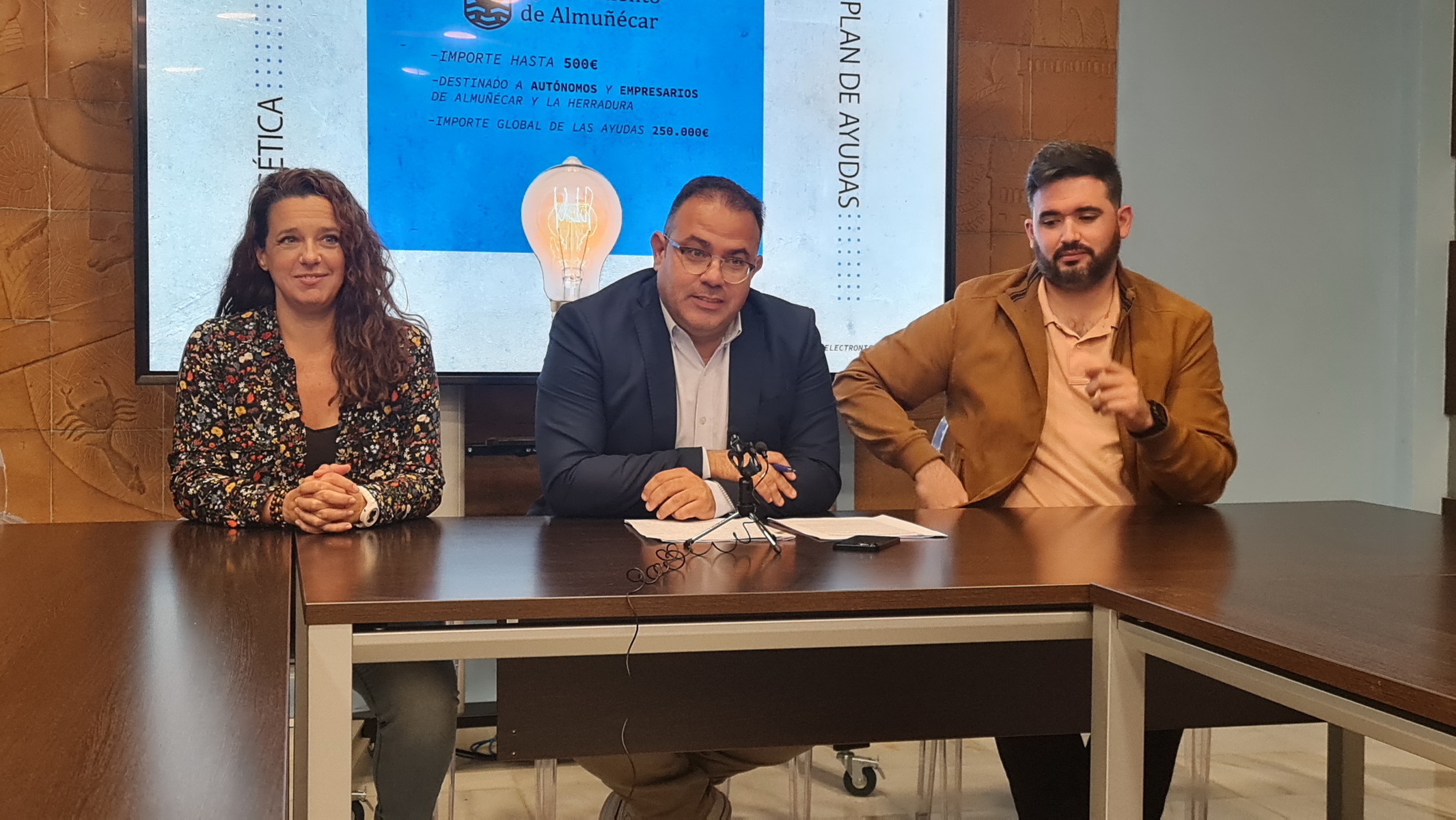 El Ayuntamiento de Almuñécar invertirá 250 mil euros en ayudas para PYMES y profesionales afectados por la crisis energética